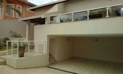 Casa de condomínio para venda possui 210 metros quadrados com 3 quartos