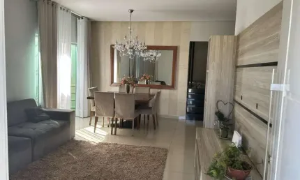 Casa para Venda em Patos de Minas, Eldorado, 4 dormitórios, 2 suítes, 2 banheiros, 4 vagas