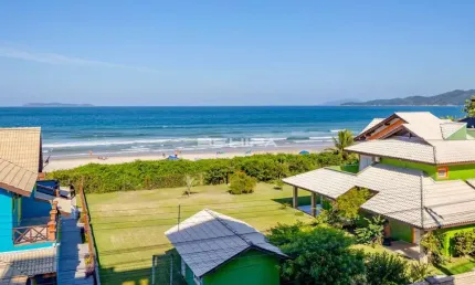 Apartamento com vista mar 2 suítes à venda em mariscal sc