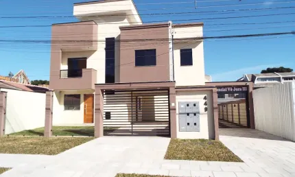Empreendimento composto por quatro sobrados em santa felicidade.