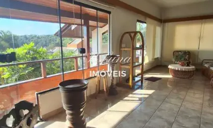Casa padrão  em alphaville com 3 dormitórios em santana de parnaíba- sp