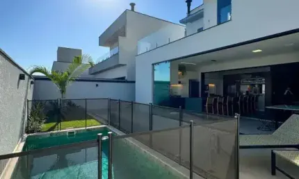 Imóvel para venda possui 260 m² com 4 quartos em Jardim do Lago - Uberaba - MG