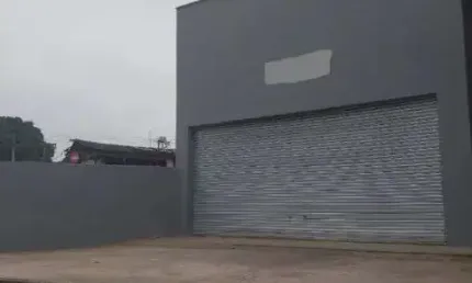 Alugo Galpão/Lojão com 200m² na avenida principal - Venda das Pedras - Itaboraí - RJ