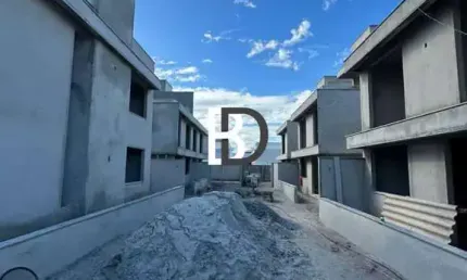 Casa com 2 quartos à venda na rua joão pessoa, 10, recreio, rio das ostras, 94 m2 por r$ 780.000