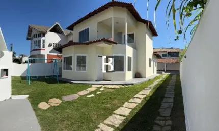 Casa com 4 quartos à venda na rua professora juciléa salerma de oliveira, 10, lagoa, macaé, 262 m2 por r$ 1.200.000