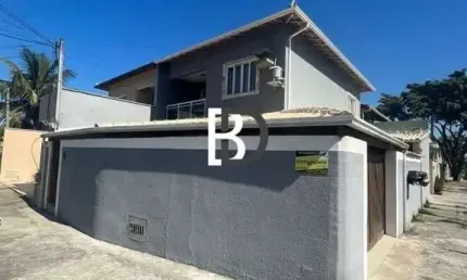 Casa com 3 quartos à venda na avenida jane maria martins figueira, 50, jardim mariléa, rio das ostras, 160 m2 por r$ 490.000