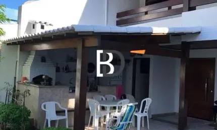 Casa com 4 quartos à venda na rua beco jandira perlingero, 23, centro, macaé, 10 m2 por r$ 990.000