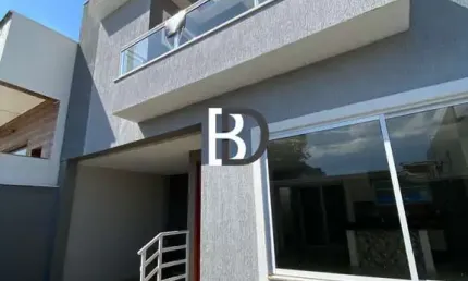 Casa com 3 quartos à venda na avenida costazul, 10, costazul, rio das ostras, 140 m2 por r$ 750.000