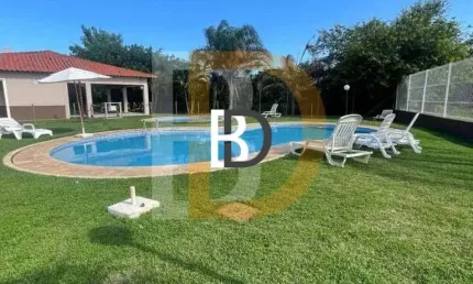 Casa em condomínio fechado com 2 quartos à venda na rodovia amaral peixoto, 10, balneário das garças, rio das ostras, 60 m2 por r$ 230.000