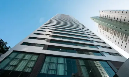 EM-Lindo apartamento com 4 quartos 123m² na rua Real da Torre - Edf. Zélia Macedo