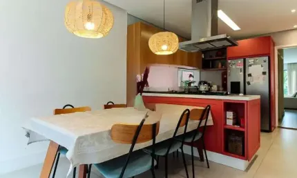 Linda casa à venda em carandiru, são paulo-sp: 3 quartos, 1 suíte, 3 salas, 2 banheiros, 2 vagas de garagem, 175m².