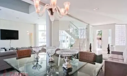 Casa de condomínio à venda com 500m², 4 quartos e 3 vagas