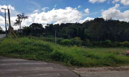 Terreno à venda no Parque do Embu, Colombo  por R$ 125.000