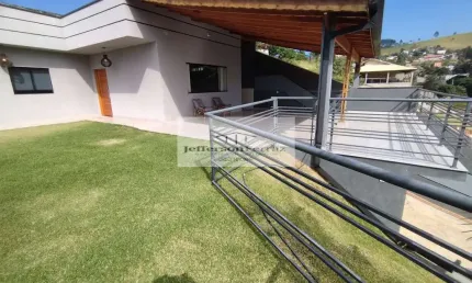 Linda casa térrea a venda 3 dormitórios em Santana do Parnaíba