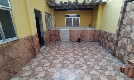 Vendo linda casa de vila 2 quartos - quintal - 90m² - centro de duque de caxias - rj