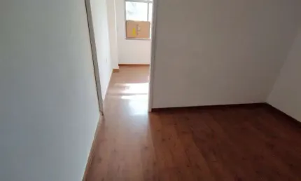 Sala comercial 27m² - frente - 1º andar - calçadão josé alvarenga - centro de d. de caxias - rj