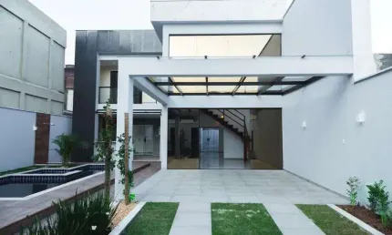 Vendo casa duplex 3 suites - 1º locação/326m²/piscina/2 vagas - xerém - duque de caxias