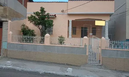 Vendo 2 casas: 2 e 1 quarto - financia - centro de duque de caxias