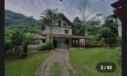 Casa 6 quartos(1 suite) 900m² - piscina - ofurõ - 3 banhs - 3 vagas - corujas - guapimirim - rj
