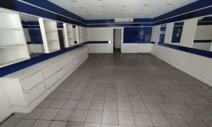 Loja 80m² + jirau 20m² - 1 banheiro - centro de são joão de meriti - rj