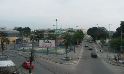 Vendo 4 lojas + 2 apartamentos + área livre 350m² - itatiaia - duque de caxias