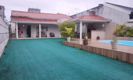 Casa linda á venda na martim de sá! acabamento refinado!