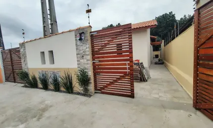 Casa com 2 quartos à venda na Rua Xerentes, Balneário Tupy, Itanhaém