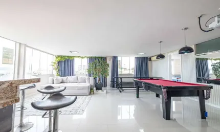 Cobertura 228m², vista panorâmica, 4 dorm, 3 suíte, 2 cozinhas, 2 vagas