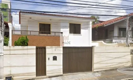Casa duplex, 4 quartos, suites, piscina e pronta para morar- à venda na pituba (comercial e residencial)
