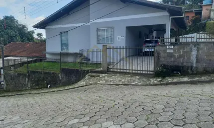 Casa para Venda em Blumenau, Tribess, 5 dormitórios, 2 suítes, 4 banheiros, 2 vagas