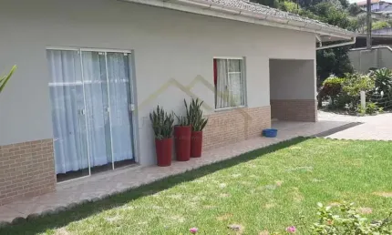 Casa para Venda em Blumenau, Velha Central, 3 dormitórios, 1 suíte, 3 banheiros, 4 vagas