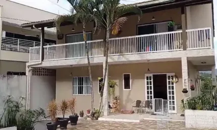 Casa para Venda em Blumenau, Victor Konder, 6 dormitórios, 2 suítes, 4 banheiros, 4 vagas