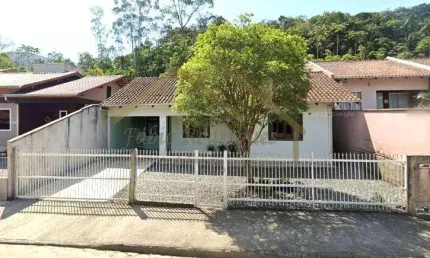 Casa para Venda em Blumenau, Itoupavazinha, 3 dormitórios, 2 banheiros, 3 vagas