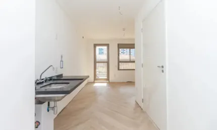 Studio não residencial ( vide explicação no final do descritivo )  à venda na vila madalena com 1 quarto, 27m²