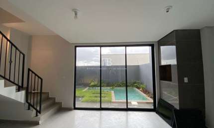 Sobrado Quadriplex Luxuoso: 3 Quartos, Piscina, Terraço Panorâmico