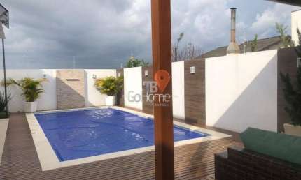 Casa com Piscina: 3 Suítes - Walville - Bairro Jardim Europa