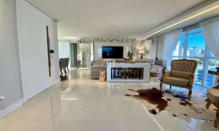Apartamento totalmente mobiliado e decorado em alto padrão