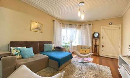 Casa com 3 Quartos com Suíte, Varanda e Salão de Festas - Palmital