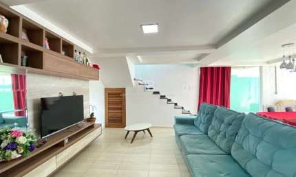 Casa de 3 Dormitórios com suíte master: Hidromassagem e closet