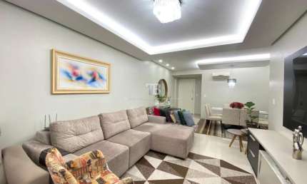 Apartamento semimobiliado à venda no Passo dos Fortes