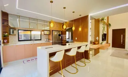 Casa semimobiliada à venda, com 4 quartos, suíte, piscina e salão de festas
