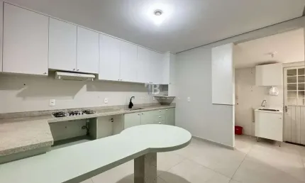 Casa semimobiliada com 3 quartos no bairro Líder, Chapecó