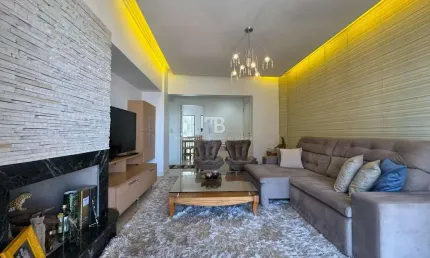 Apartamento semimobiliado no Centro de Chapecó com 2 quartos e suíte