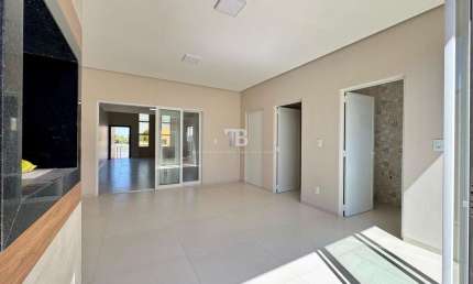 Casa nova com 3 quartos e 3 banheiros no Bom Retiro, Chapecó, SC