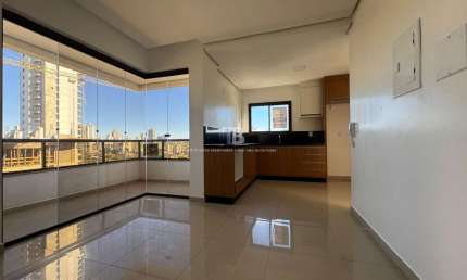 Apartamento semimobiliado com 2 quartos e 2 vagas no Presidente Médici, Chapecó
