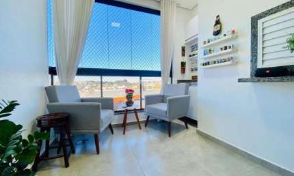 Apartamento mobiliado com 3 quartos e 2 vagas à venda no Palmital, Chapecó