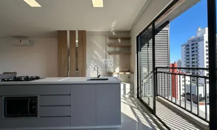Apartamento novo com 2 suítes, 2 vagas e espaço gourmet no Presidente Médici