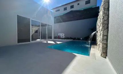 Casa com 3 quartos, suíte, piscina e 4 vagas à venda no Santa Maria, Chapecó