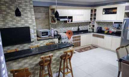 Invista ou More com Conforto - Casa 2 Quartos no Santo Antônio
