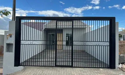 Casa com 2 quartos à venda no Floresta, Cascavel 
